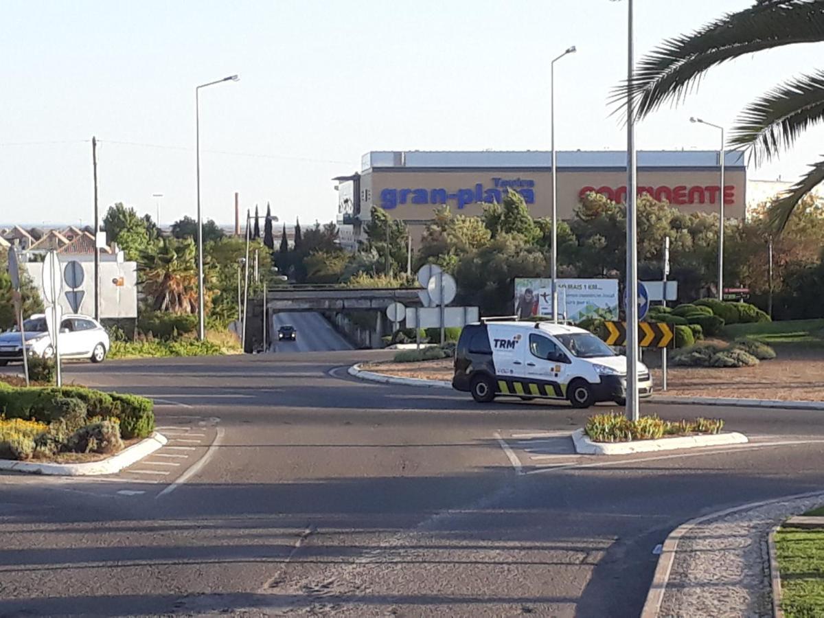 Aparte Wohnung Mit Sudterrasse Am Park Tavira Luaran gambar